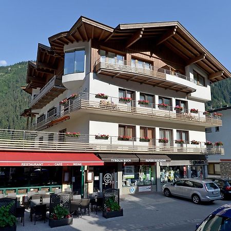Hotel Garni Jennewein Mayrhofen Ruang foto