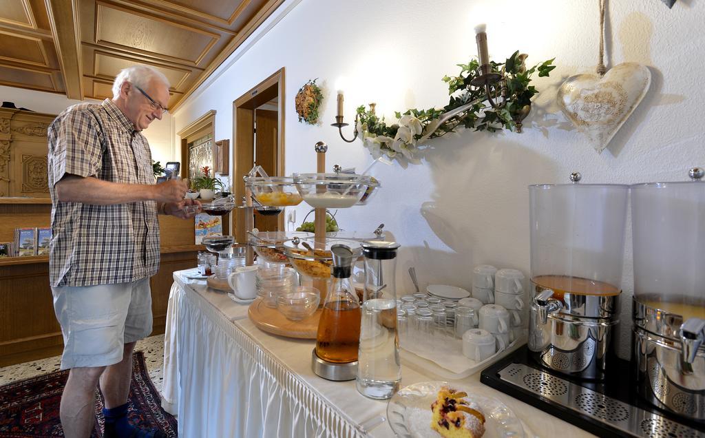 Hotel Garni Jennewein Mayrhofen Bagian luar foto