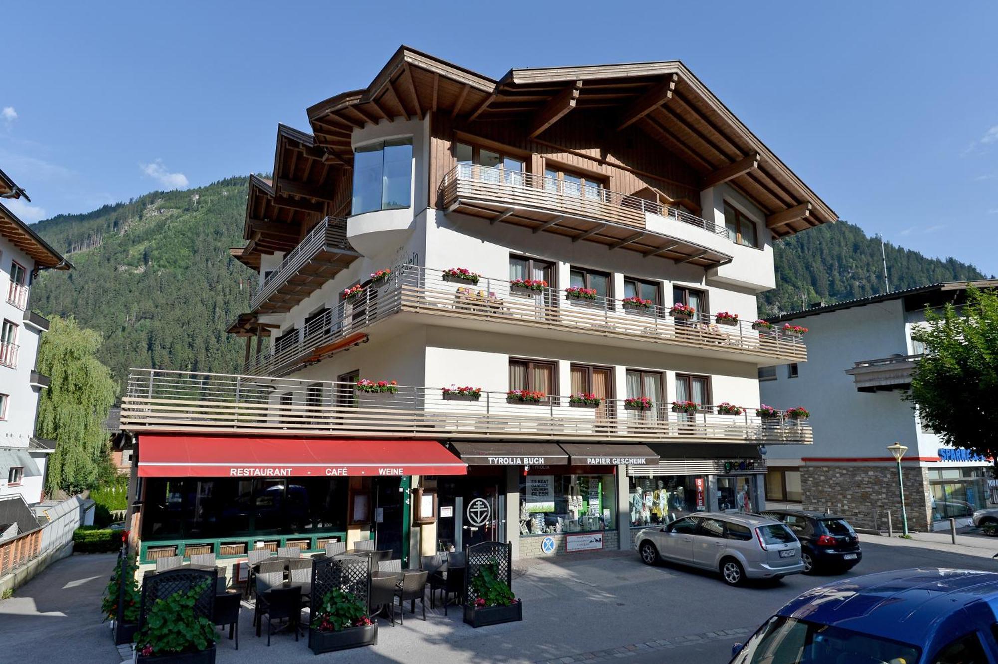 Hotel Garni Jennewein Mayrhofen Ruang foto