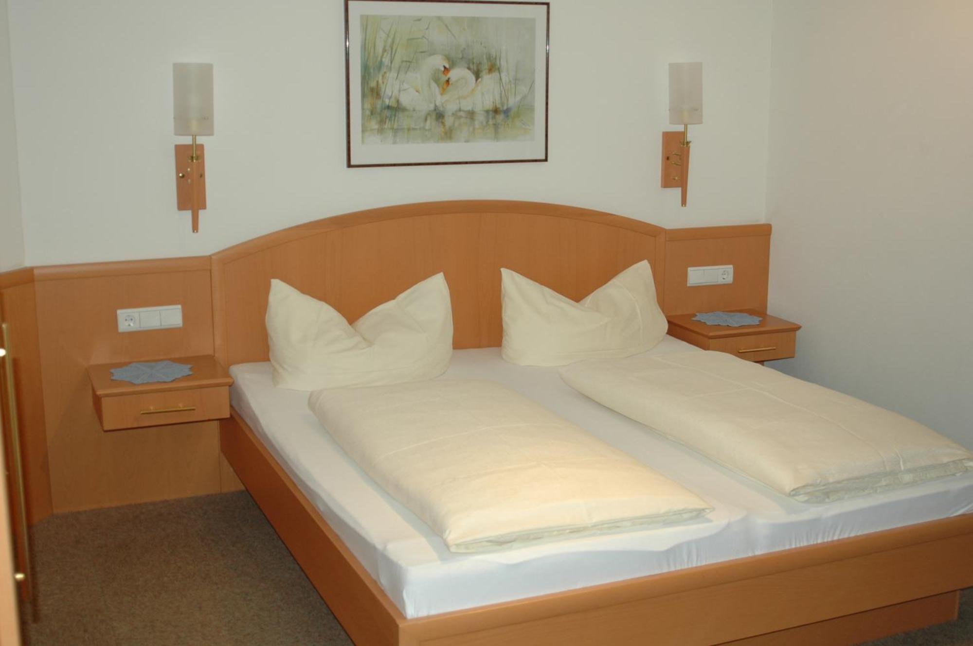Hotel Garni Jennewein Mayrhofen Ruang foto